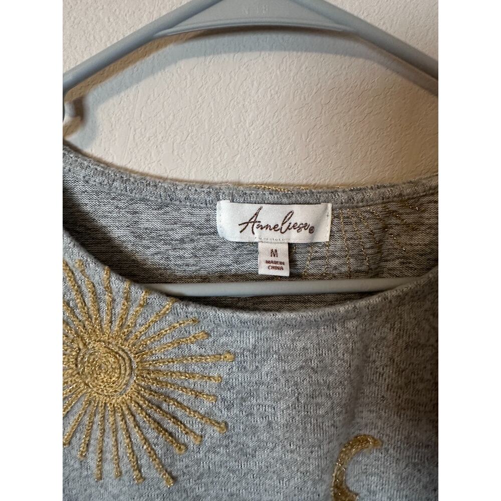Amelioré medium Women's Celestial Embroidered Top in gray with gold embroidery - Picture 3 of 5